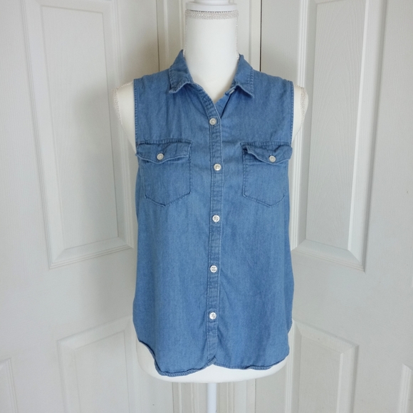 🍉5 for $25* SO Sleeveless Button Up W/Keyhole Back - Picture 2 of 7